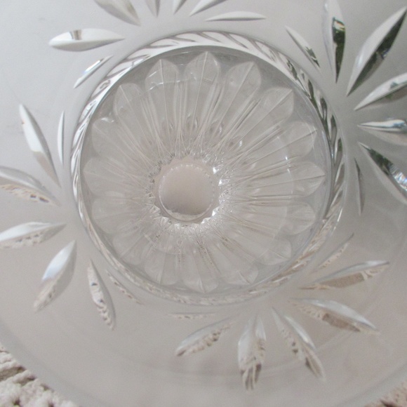 Mikasa Lead Crystal Vase - Picture 10 of 10